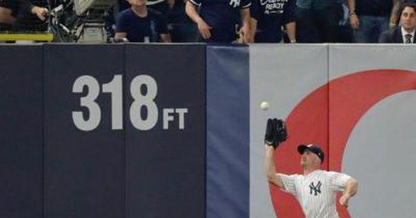 Yankees Sign Outfielder Brett Gardner To One-Year Deal