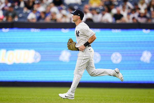 Benintendi won't say whether will get vaccinated with Yanks